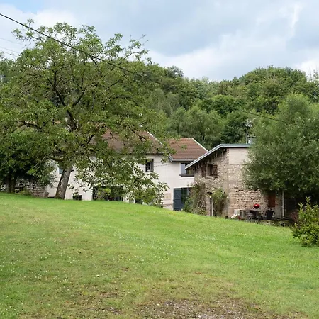 Charming Le 1681 Xl Hébergement de vacances Girancourt